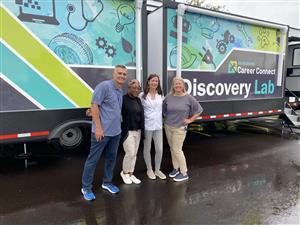 CAE Team in front of Discovery Lab
