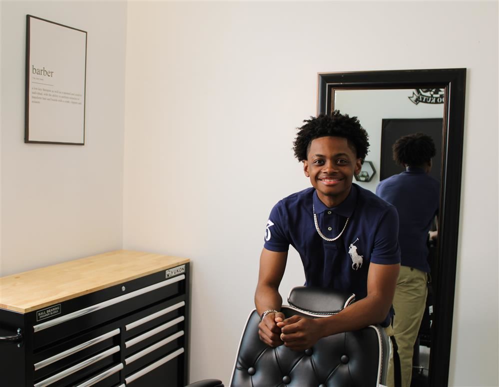  CTE Barbering Student Andre Lockett Kzoo Kutz