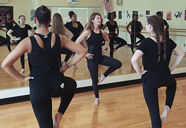  EFA Dance students practice in a mirror